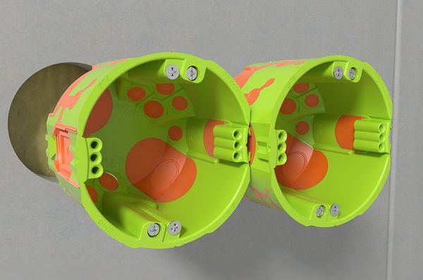 25 St. Primo Gerätedose Qnect Hohlwand 62 mm