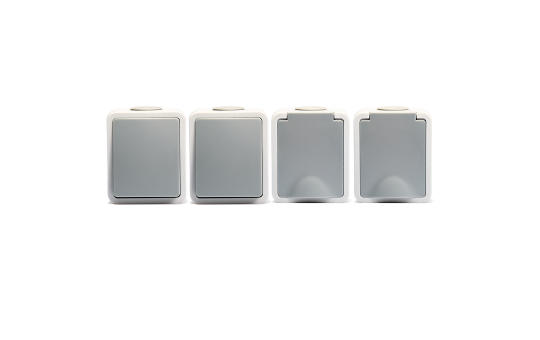 MC POWER Feuchtraum Schalter Steckdosen Set | 2x Wechselschalter + 2x Einzelsteckdose | Fix Easy | IP54 Steckdose Lichtschalter mit Steckanschluss grau