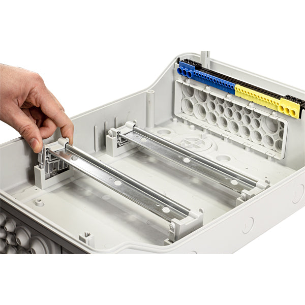 F-Tronic AP Feuchtraumverteiler 4-reihig IP65 NEPTUN48 7270004 mit Belüftungssystem